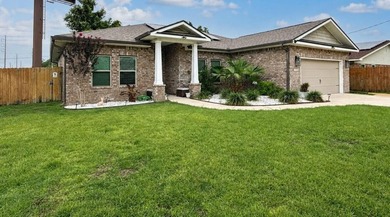 ASSUMABLE 2.75% VA LOAN! Welcome to 2 W Casa Loma. Built in 2021 - photo 4