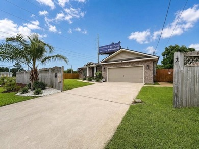ASSUMABLE 2.75% VA LOAN! Welcome to 2 W Casa Loma. Built in 2021 - photo 8