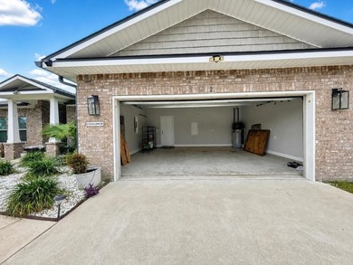 ASSUMABLE 2.75% VA LOAN! Welcome to 2 W Casa Loma. Built in 2021 - photo 10