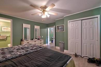 Welcome home to this beautifully updated 4-bedroom, 3-bath - photo 12