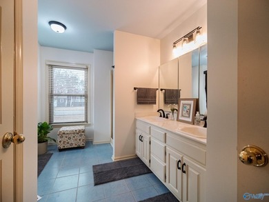 Welcome home to this beautifully renovated 4-bedroom residence - photo 15