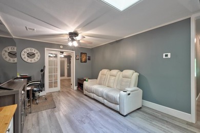Welcome home to this beautifully updated 4-bedroom, 3-bath - photo 18