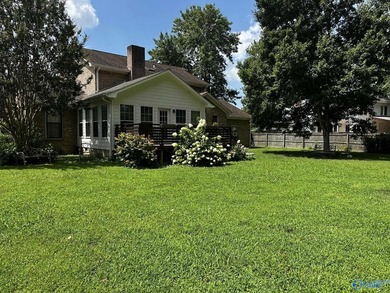 Welcome home to this beautifully renovated 4-bedroom residence - photo 27