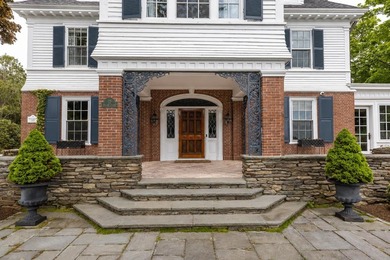Welcome to Sans Souci, a distinguished circa 1895 Queen Anne - photo 2