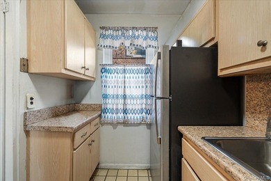 Welcome to this charming 2-bedroom, 1-bath duplex co-op located - photo 10