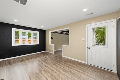 Welcome to this beautifully updated 3-bedroom, 2-bathroom ranch - photo 14