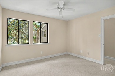 Lovely 3-bedroom, 3 bath, 1840 square feet condo/townhouse in - photo 16