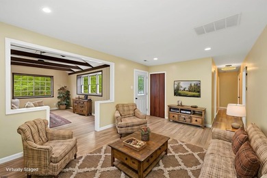 Welcome to this beautifully updated 3-bedroom, 2-bathroom ranch - photo 16