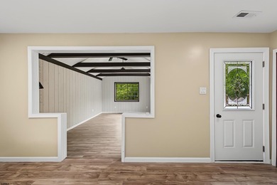 Welcome to this beautifully updated 3-bedroom, 2-bathroom ranch - photo 18