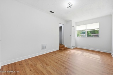 Completely renovated and move-in ready! This beautiful 4-bedroom - photo 20