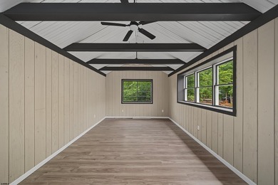 Welcome to this beautifully updated 3-bedroom, 2-bathroom ranch - photo 20