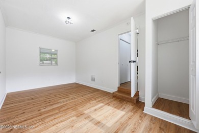 Completely renovated and move-in ready! This beautiful 4-bedroom - photo 21