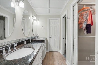 Lovely 3-bedroom, 3 bath, 1840 square feet condo/townhouse in - photo 24