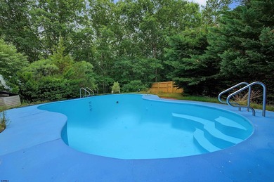 Welcome to this beautifully updated 3-bedroom, 2-bathroom ranch - photo 42