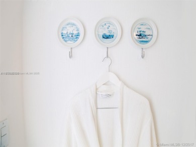 BEST ONE BEDROOM CONDO WITH LARGE BALCONY AND DIRECT BAY-