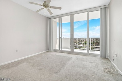 Experience a slice of paradise in this gorgeous, cozy beachfront - photo 13