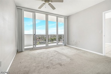Experience a slice of paradise in this gorgeous, cozy beachfront - photo 14