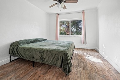 Move-in ready 1/1 condo on golf course in 55+ community. Kitchen - photo 14