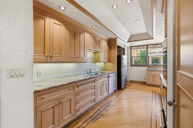 Set above prestigious Dry Creek Road, this legacy estate has - photo 23
