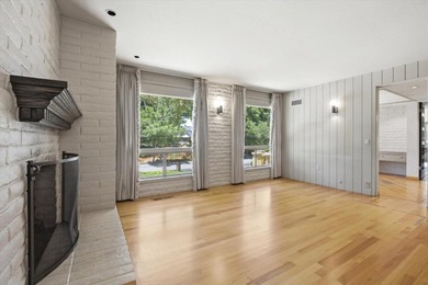 Set above prestigious Dry Creek Road, this legacy estate has - photo 33