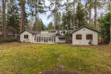 Lake Home For Sale in Grants Pass, Oregon