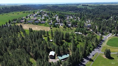 Private 1.4 +/- acre wooded parcel is located on the outskirts - photo 2
