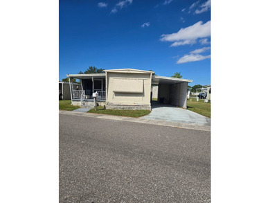 (private lake, pond, creek) Home For Sale in Pinellas Park Florida