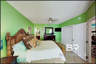 Fantastic Views from this 9th Floor Corner Unit! Four Seasons is - photo 15