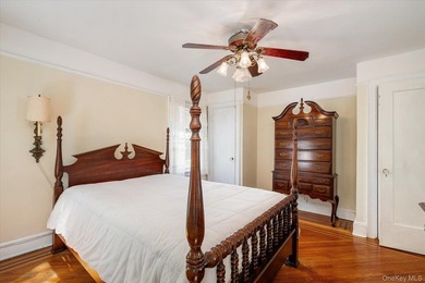 Beautifully Maintained 4-Bedroom Colonial Offering The Perfect - photo 15
