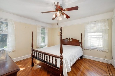 Beautifully Maintained 4-Bedroom Colonial Offering The Perfect - photo 16