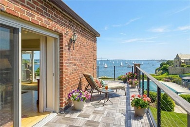 Perched on the top floor of the Bonniecrest estate, this - photo 17