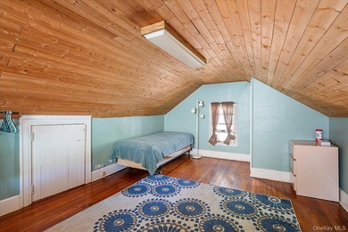 Beautifully Maintained 4-Bedroom Colonial Offering The Perfect - photo 19