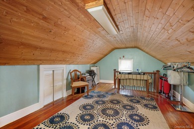 Beautifully Maintained 4-Bedroom Colonial Offering The Perfect - photo 20