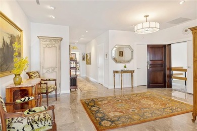 Perched on the top floor of the Bonniecrest estate, this - photo 21