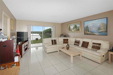 Spacious and well-maintained 2-bedroom, 2-bath second-floor - photo 3
