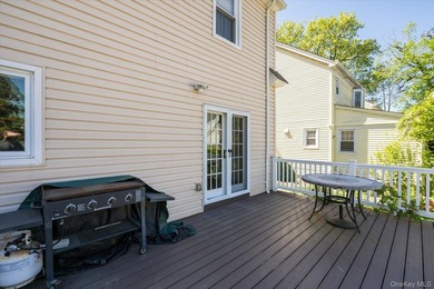 Beautifully Maintained 4-Bedroom Colonial Offering The Perfect - photo 23