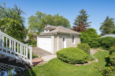 Beautifully Maintained 4-Bedroom Colonial Offering The Perfect - photo 25