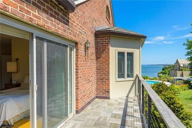 Perched on the top floor of the Bonniecrest estate, this - photo 25