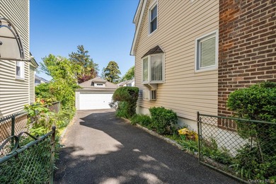 Beautifully Maintained 4-Bedroom Colonial Offering The Perfect - photo 27