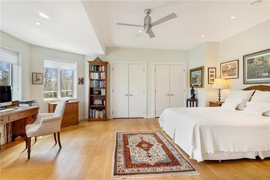 Perched on the top floor of the Bonniecrest estate, this - photo 34