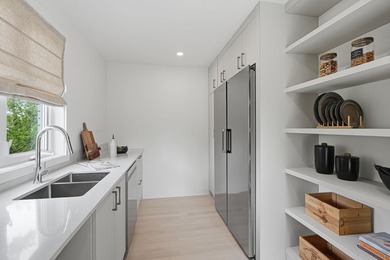 Elegance, luminosite et espace. Situe dans un quartier recherche - photo 8