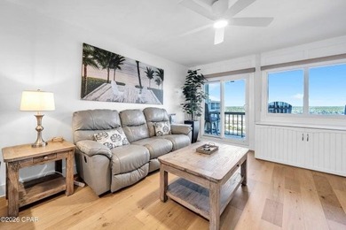 Completely remodeled from the studs out, this sleek, modern - photo 2