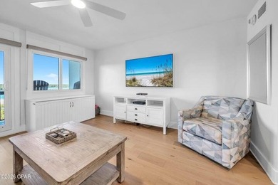 Completely remodeled from the studs out, this sleek, modern - photo 3