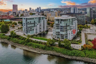 Lake Condo For Sale in Portland, Oregon