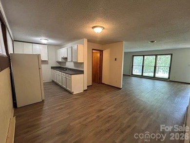 Enjoy lake living in this 2 bed, 2 bath home on beautiful High - photo 5