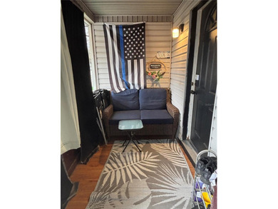 Charming 3 bedroom 1 bathroom home located just blocks from US - photo 13