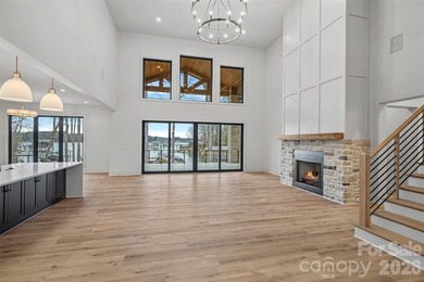 Beautiful Custom Waterfront Home - No HOA! Exceptional custom - photo 17