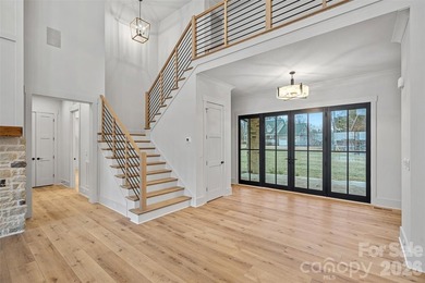 Beautiful Custom Waterfront Home - No HOA! Exceptional custom - photo 21
