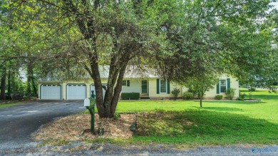 Lake Home For Sale in Hollywood, Alabama
