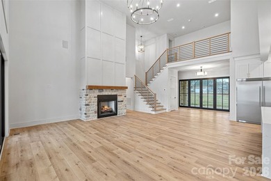 Beautiful Custom Waterfront Home - No HOA! Exceptional custom - photo 25